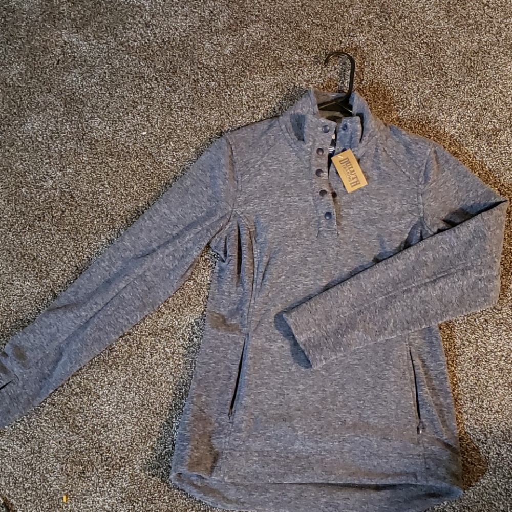 Fitted Pullover - Picture 2 of 6